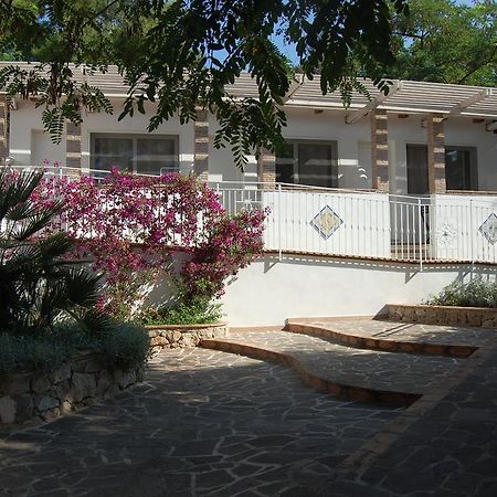 Bahia Blanca Hotel Gaeta Exterior photo