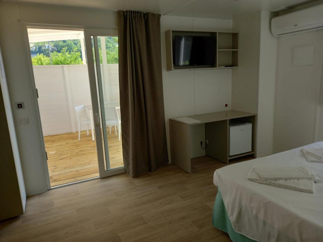 Bahia Blanca Hotel Gaeta Exterior photo