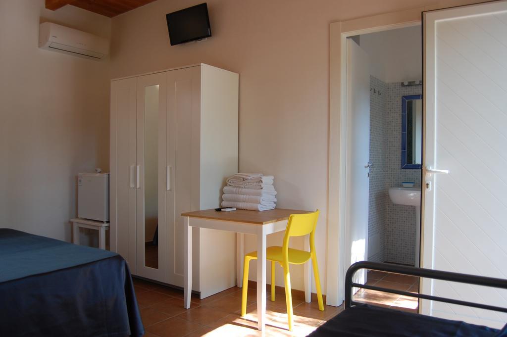 Bahia Blanca Hotel Gaeta Exterior photo